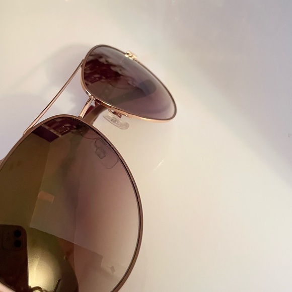 Sunglasses - Picture 4 of 4